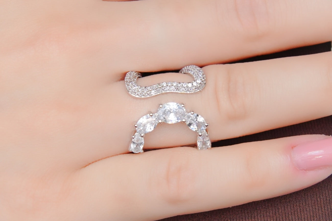 Anel Vazado Orgânico Pedras e Cravejado