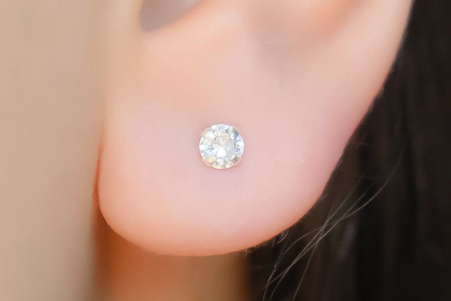 Brinco Prata 925 Ponto de Luz - 4mm, 8mm ou 10mm